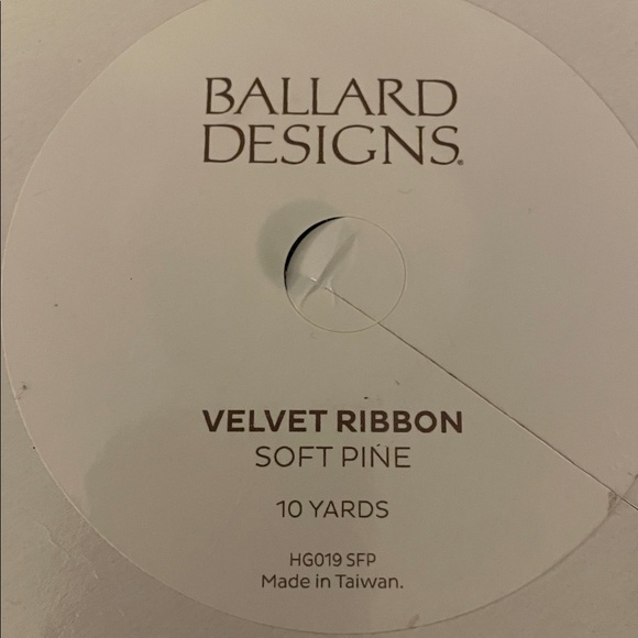 Ballard Designs Velvet Ribbon Soft Pine Green 10 yards 1-1/2” W - Picture 4 of 5